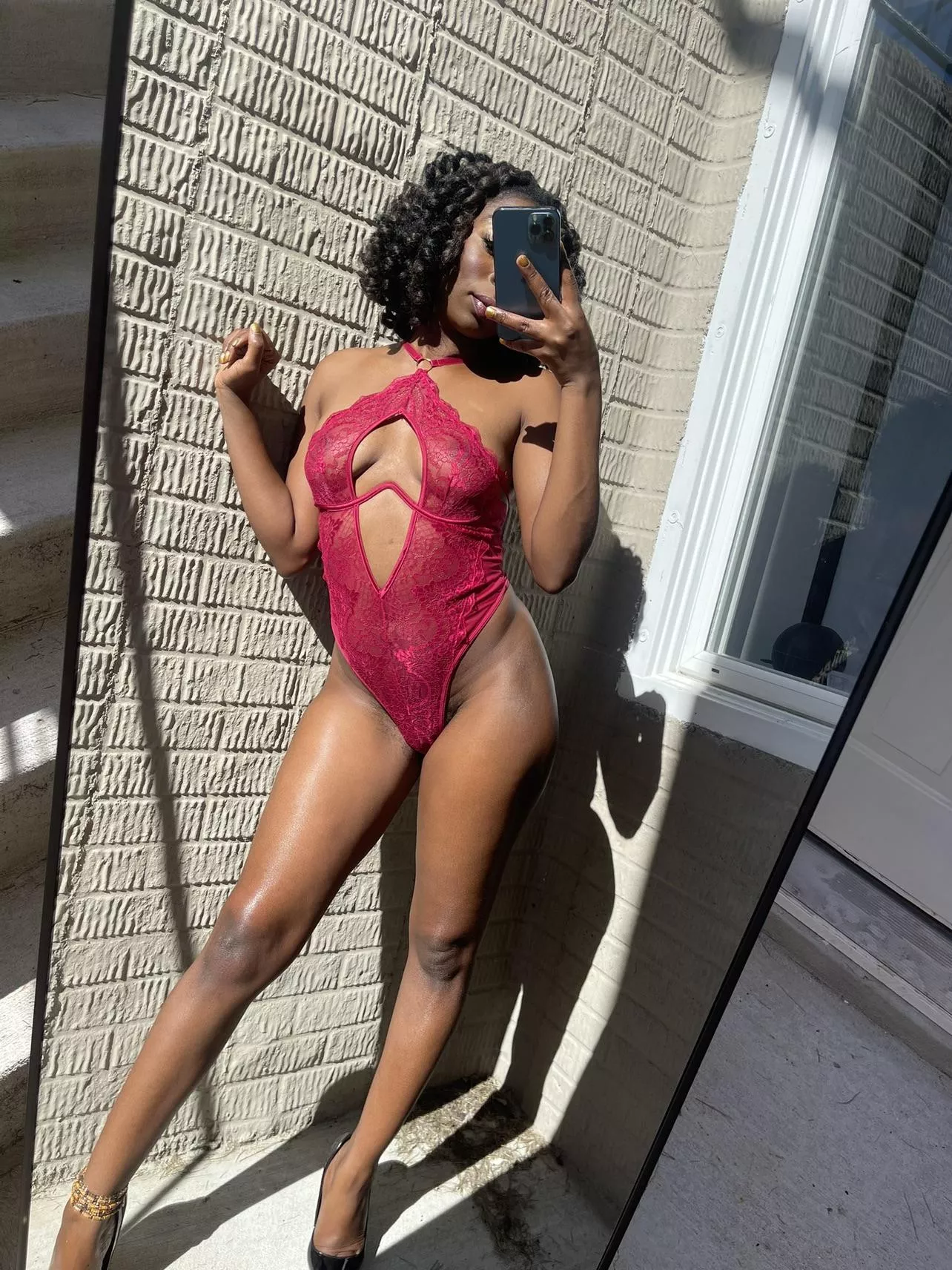 Tell princess you love her…in cash 💵 