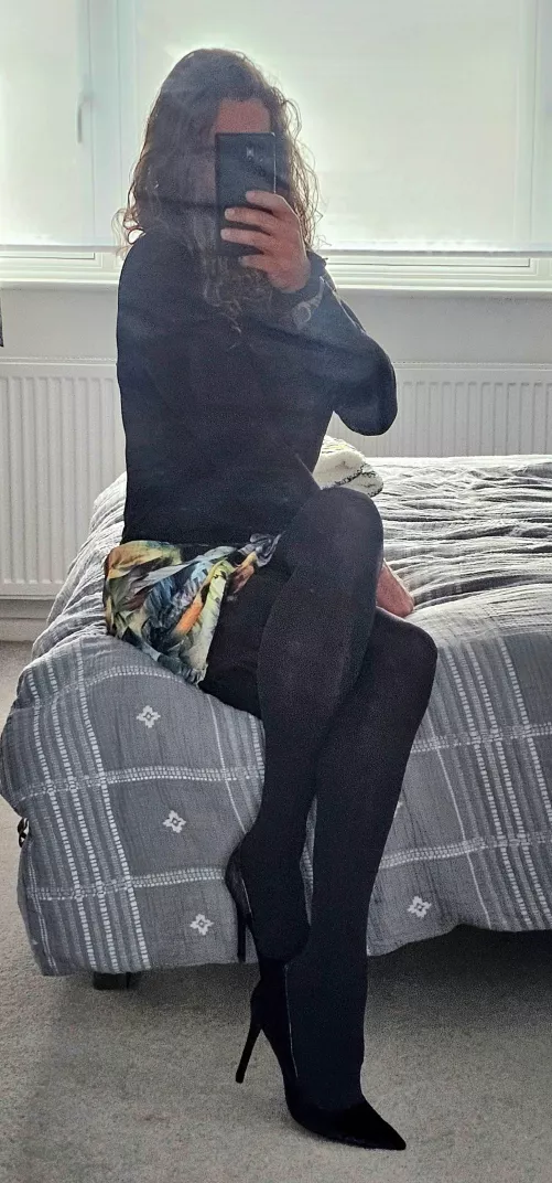 This outfit has me feeling super fem 