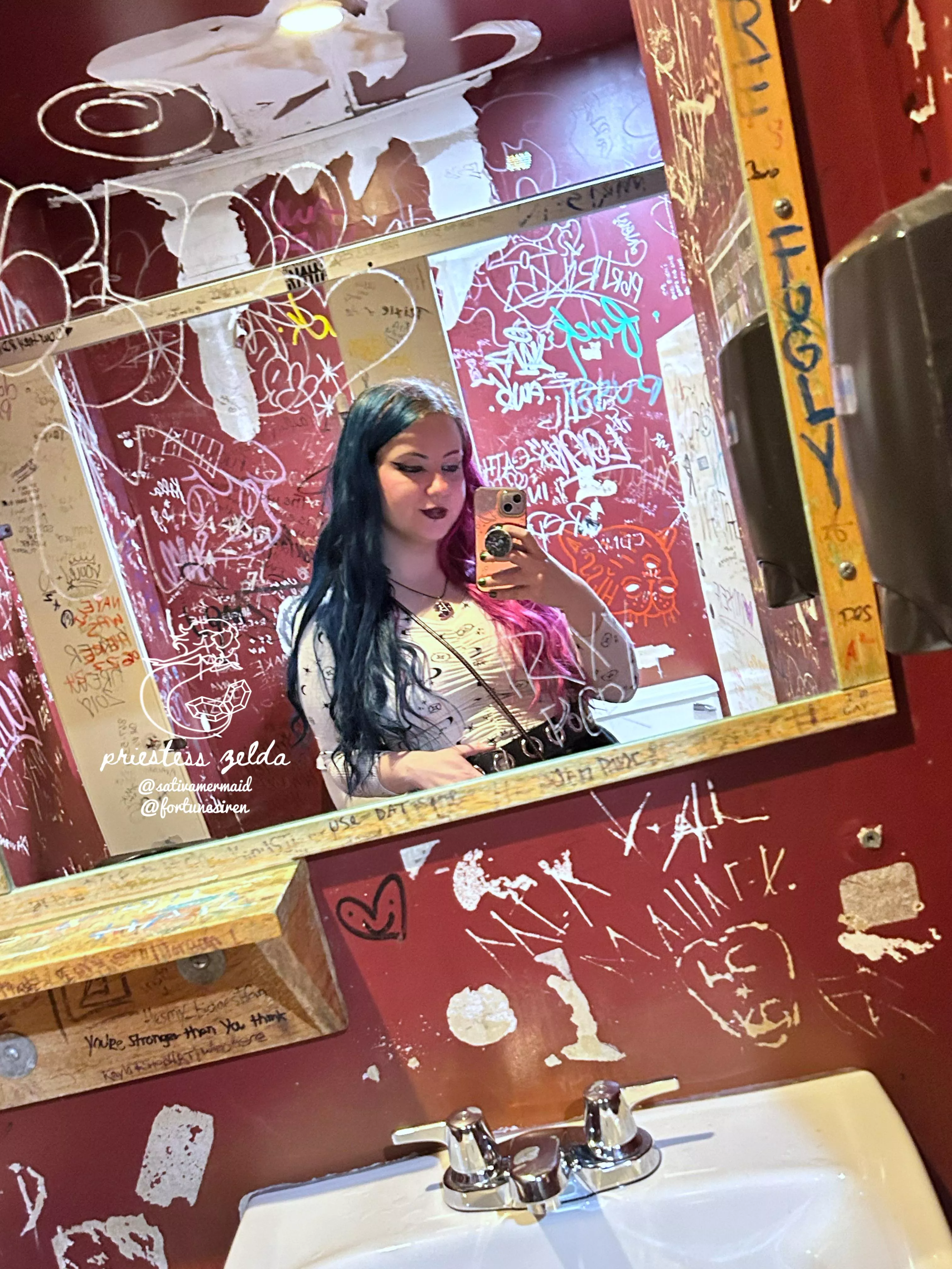 tithe & submit to your goth God. 💜 [findom]