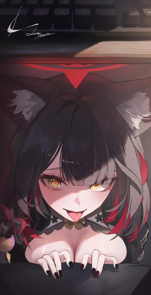 Wakamo under the desk