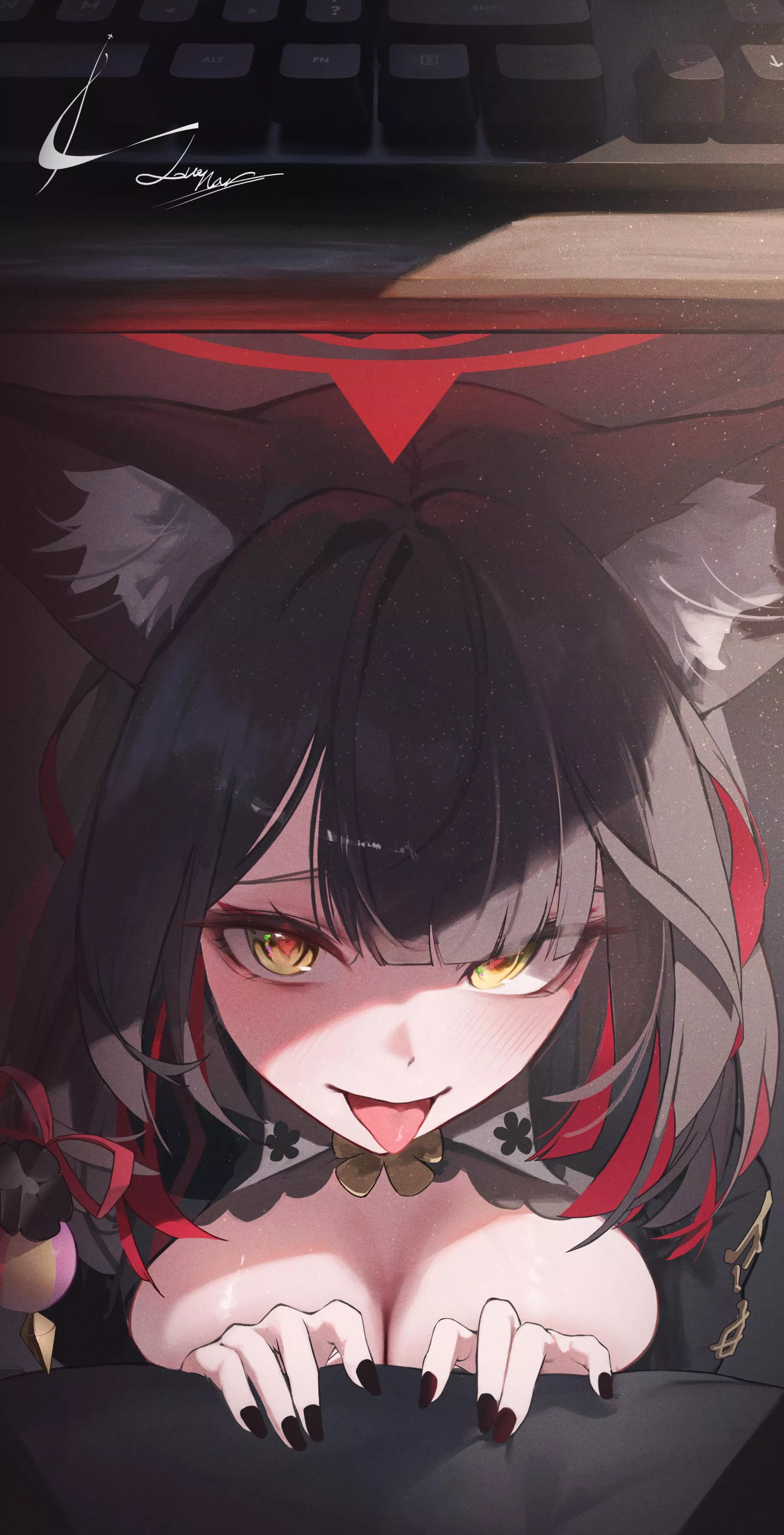 Wakamo under the desk