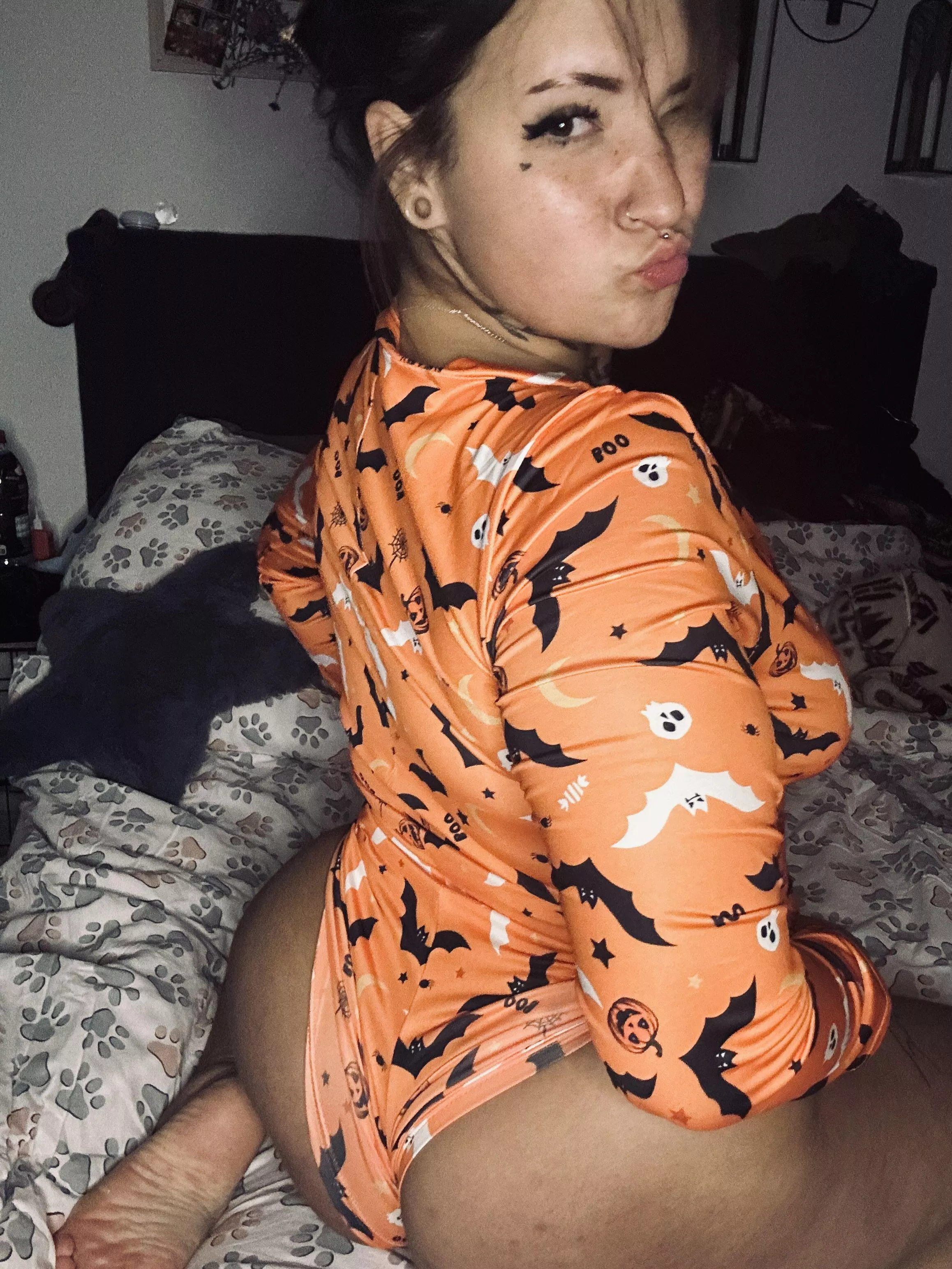 Want to taste the forbidden fruit? Join the milf with a booty club..