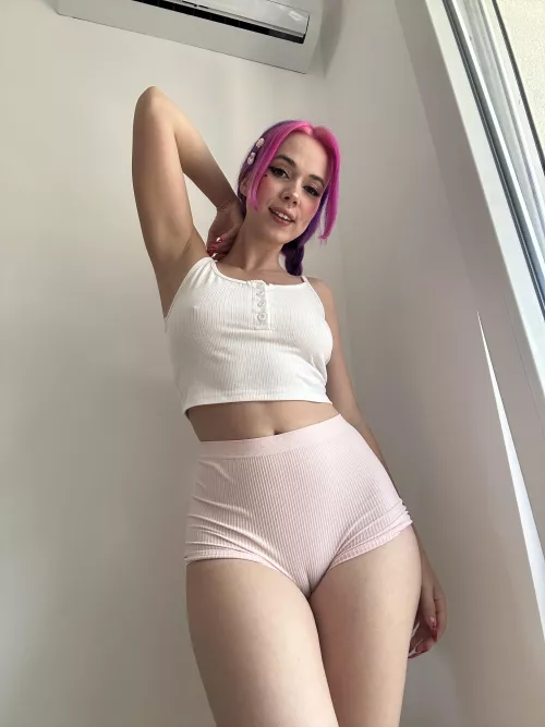 Wet armpits, full of hidden desires