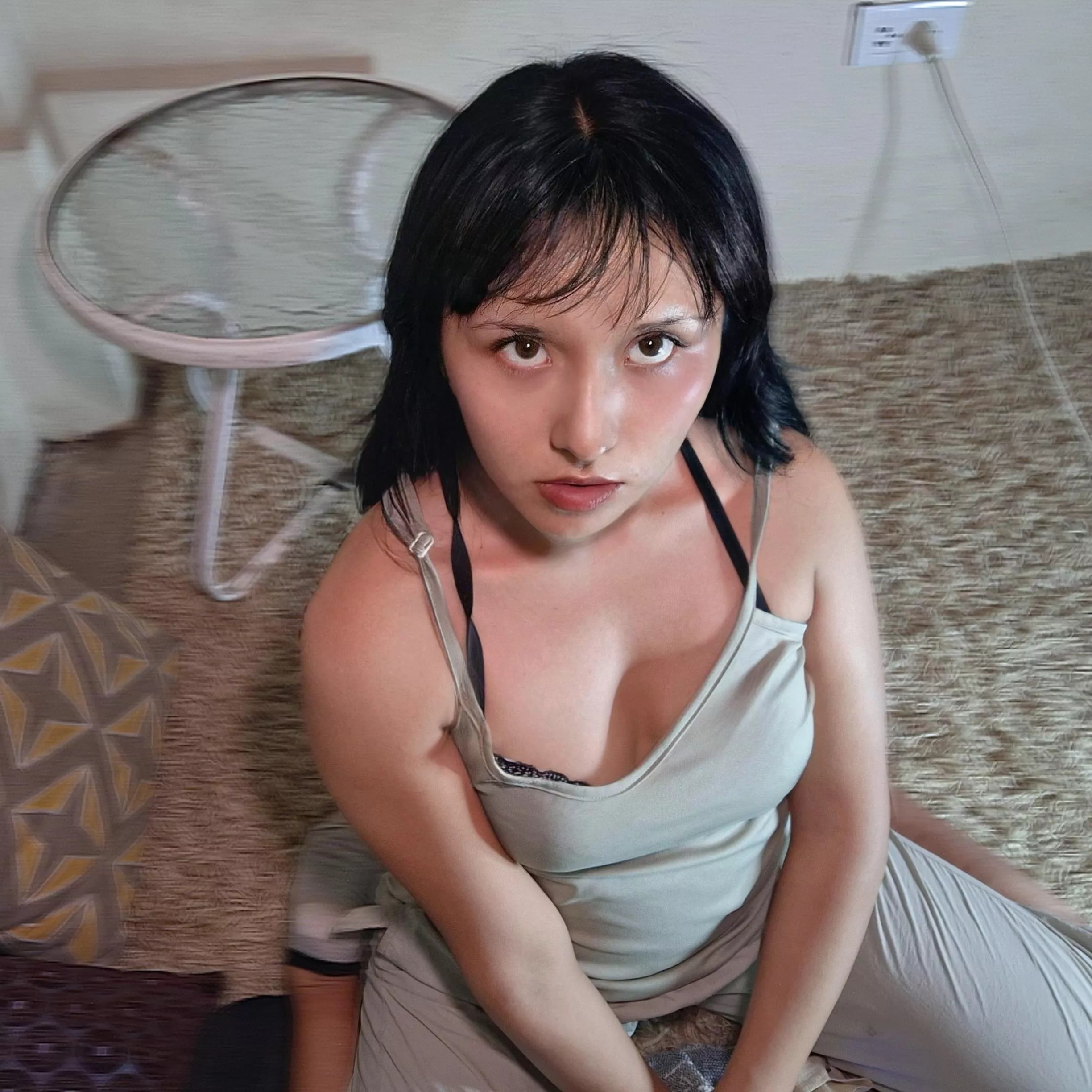 When you look at a goddess you are only allowed to be submissive to her splendor, that's what happens when a submissive like you sees a goddess like me.