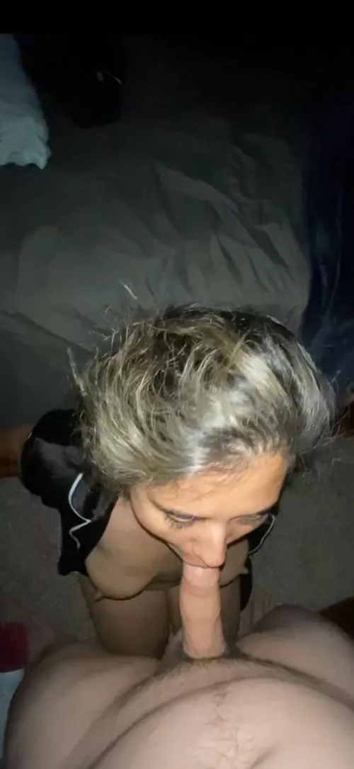 Who loves Latina milf hotwife? 