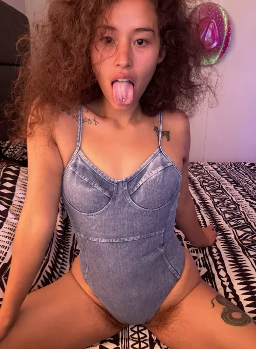 Who needs bare when you can go full bush