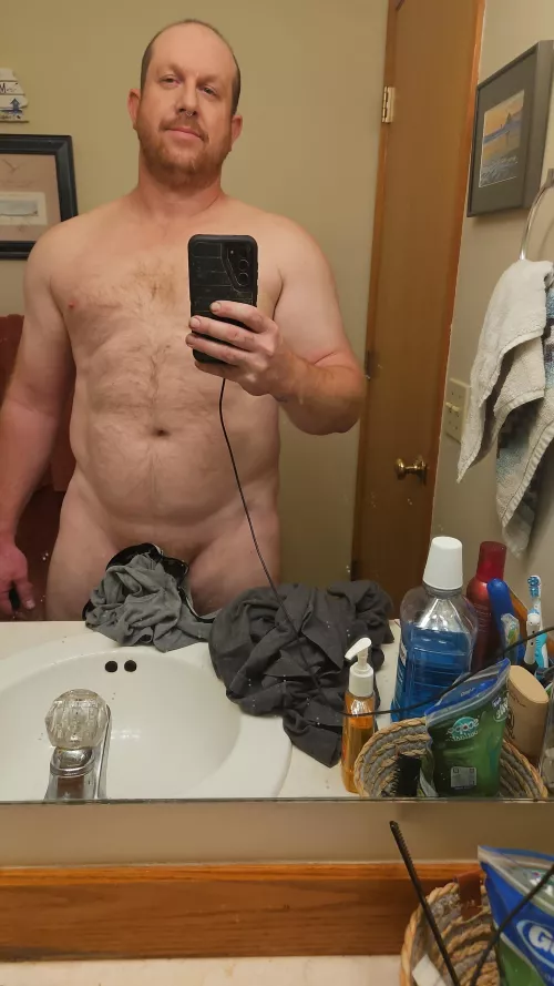 Who's up and horny asf