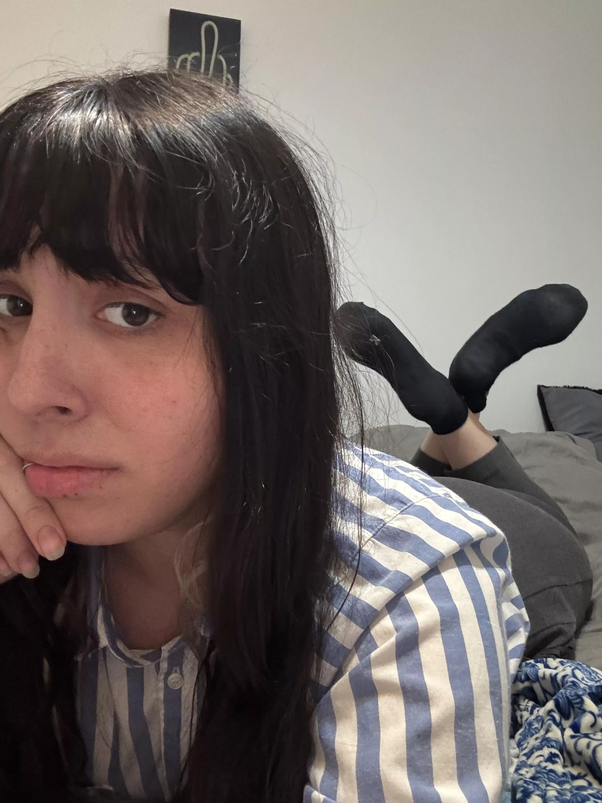 Why you stop scrolling weirdo? come to my dms