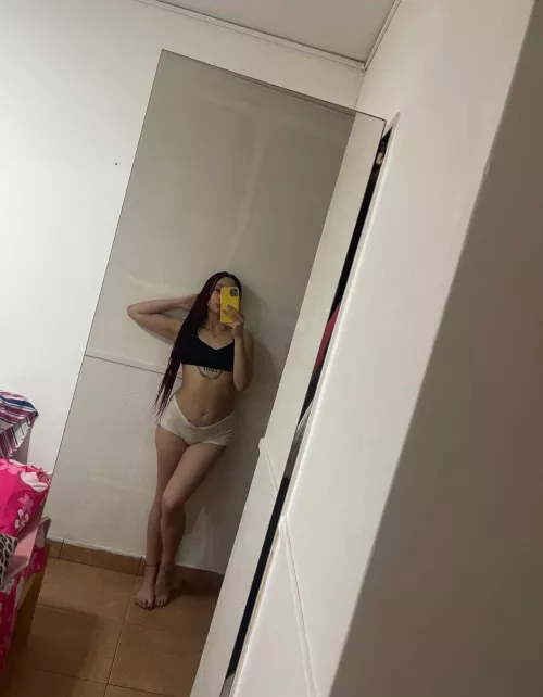 With these long legs, don't you want me to step on you?