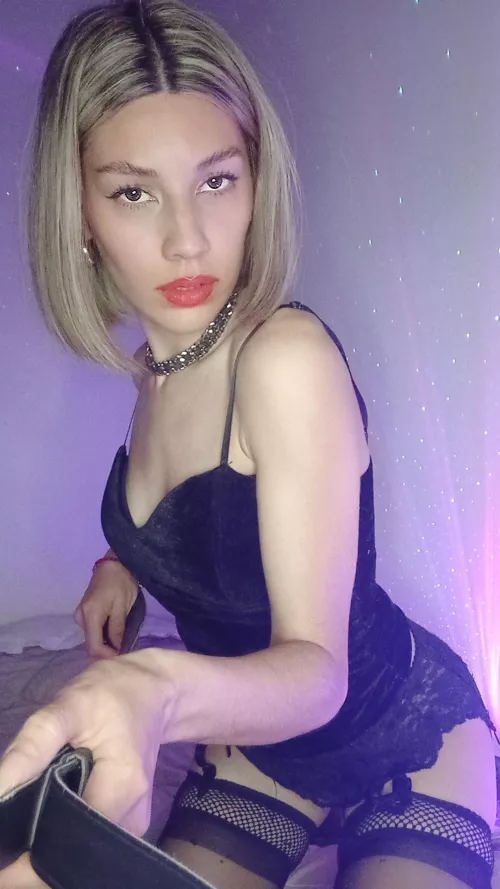 You'll never be able to possess me, you're my dumb dog. Nothing more than that.