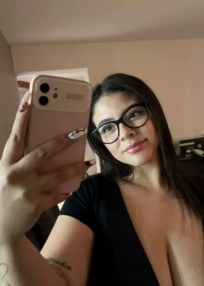 18 [F4M] looking for fun this weekend