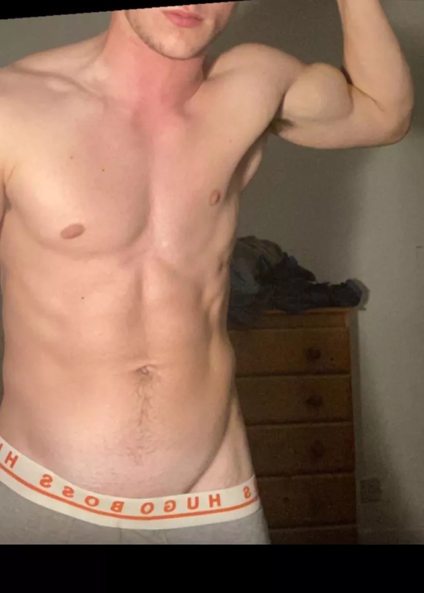 20 dm me if u want any custom content 😮‍💨 