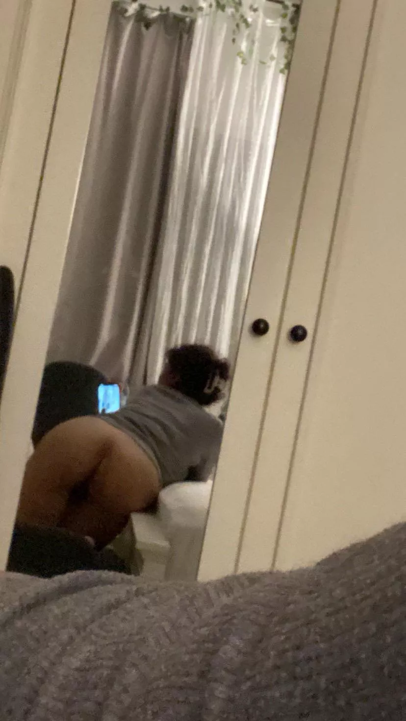 (21f) dm me the most fucked up thing you'd wanna do to me :)