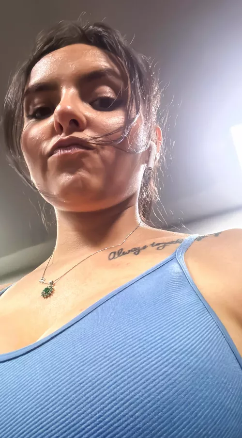 21F F4FM whats your type i hope i can fit in