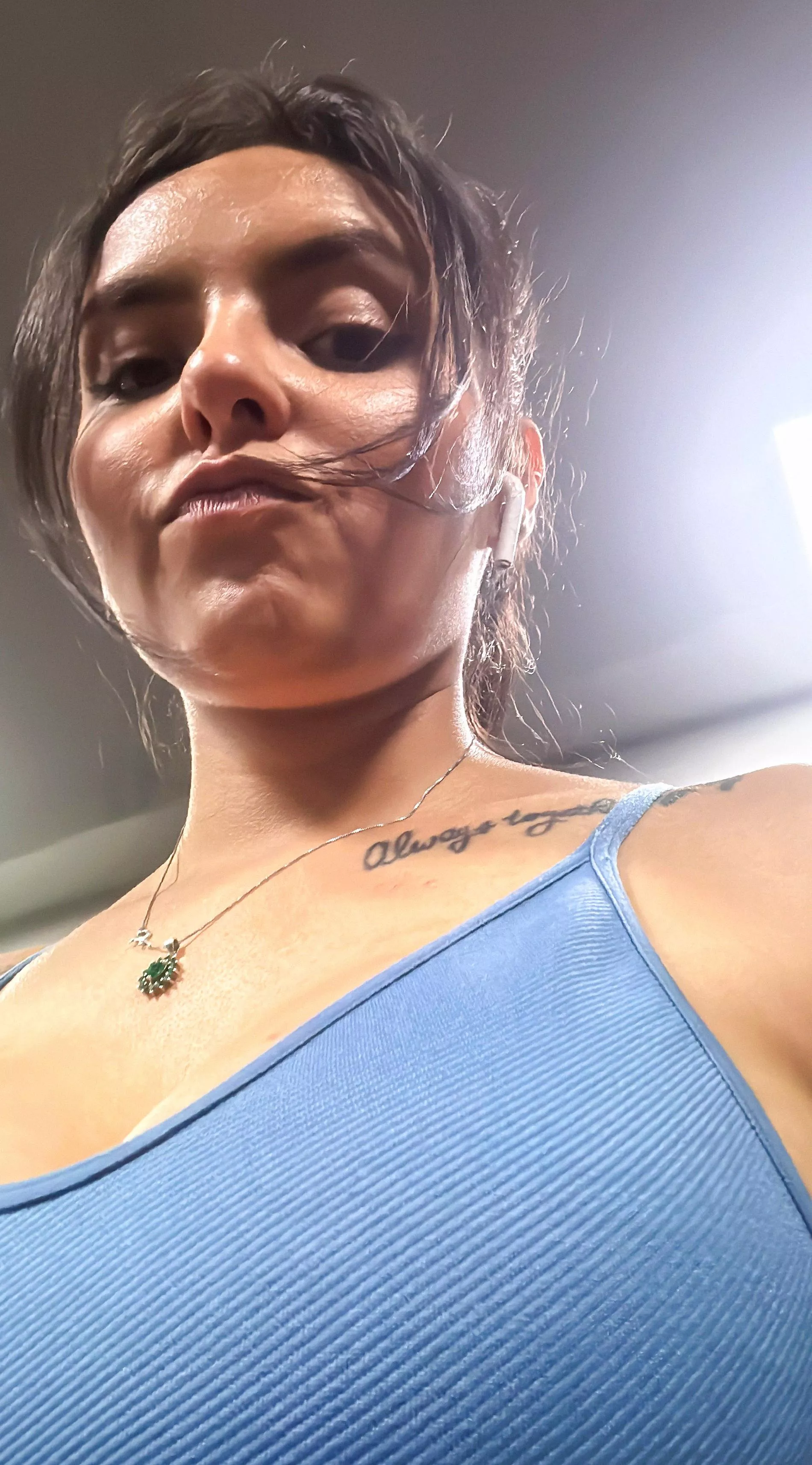 21F F4FM whats your type i hope i can fit in