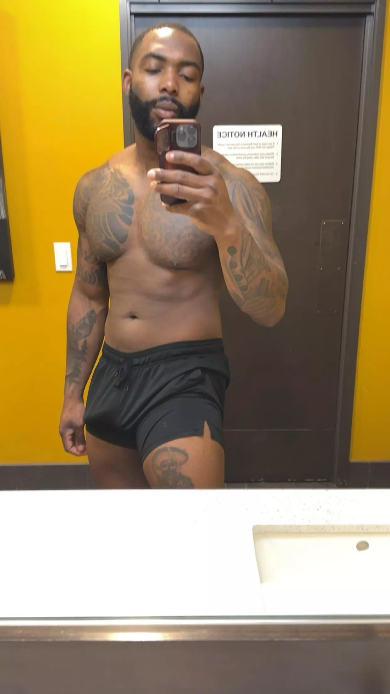 29 Bro looking for chats 