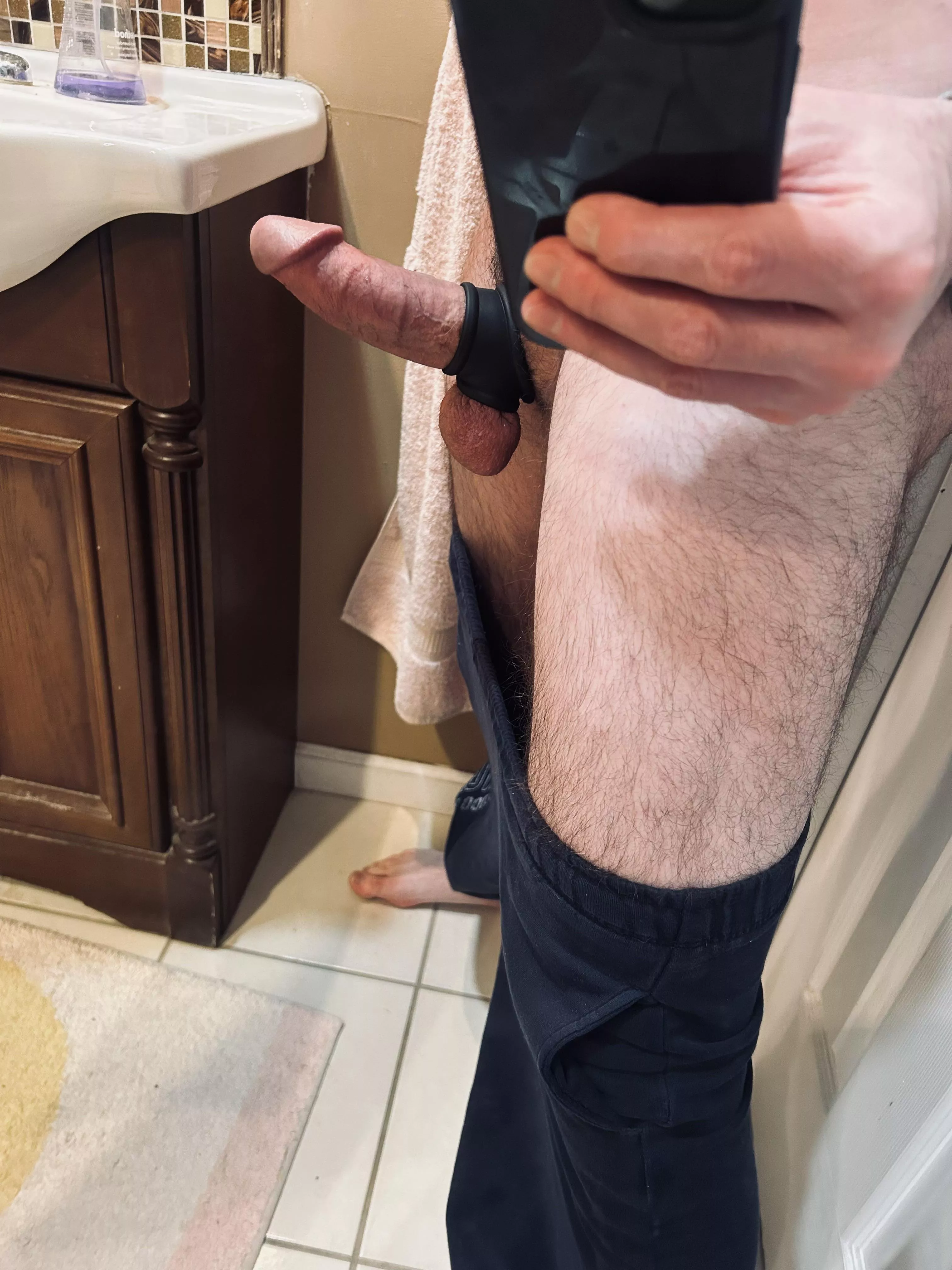 [36] I could use some cummmpany to get me through the work day.. 