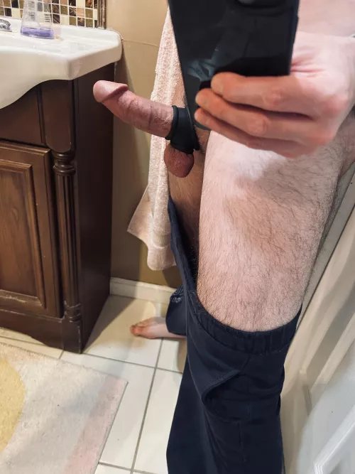 [36] I could use some cummmpany to get me through the work day.. 