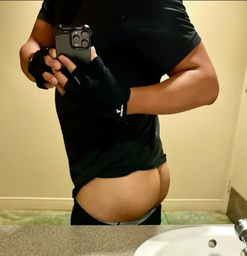 36 [M4M] #SantaAna - Smooth Latin Bottom Hosting