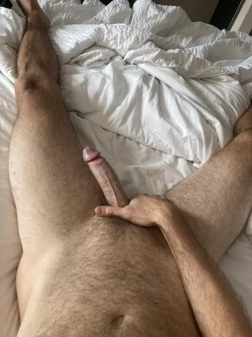 39 [M4F/MF] #Greenville hosting for some drinks and fun in my hotel suite 