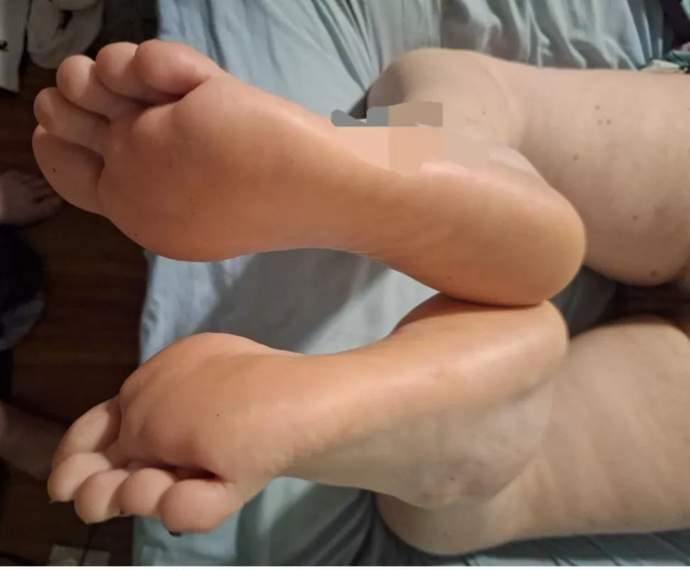 45 hot wife size 10 soles