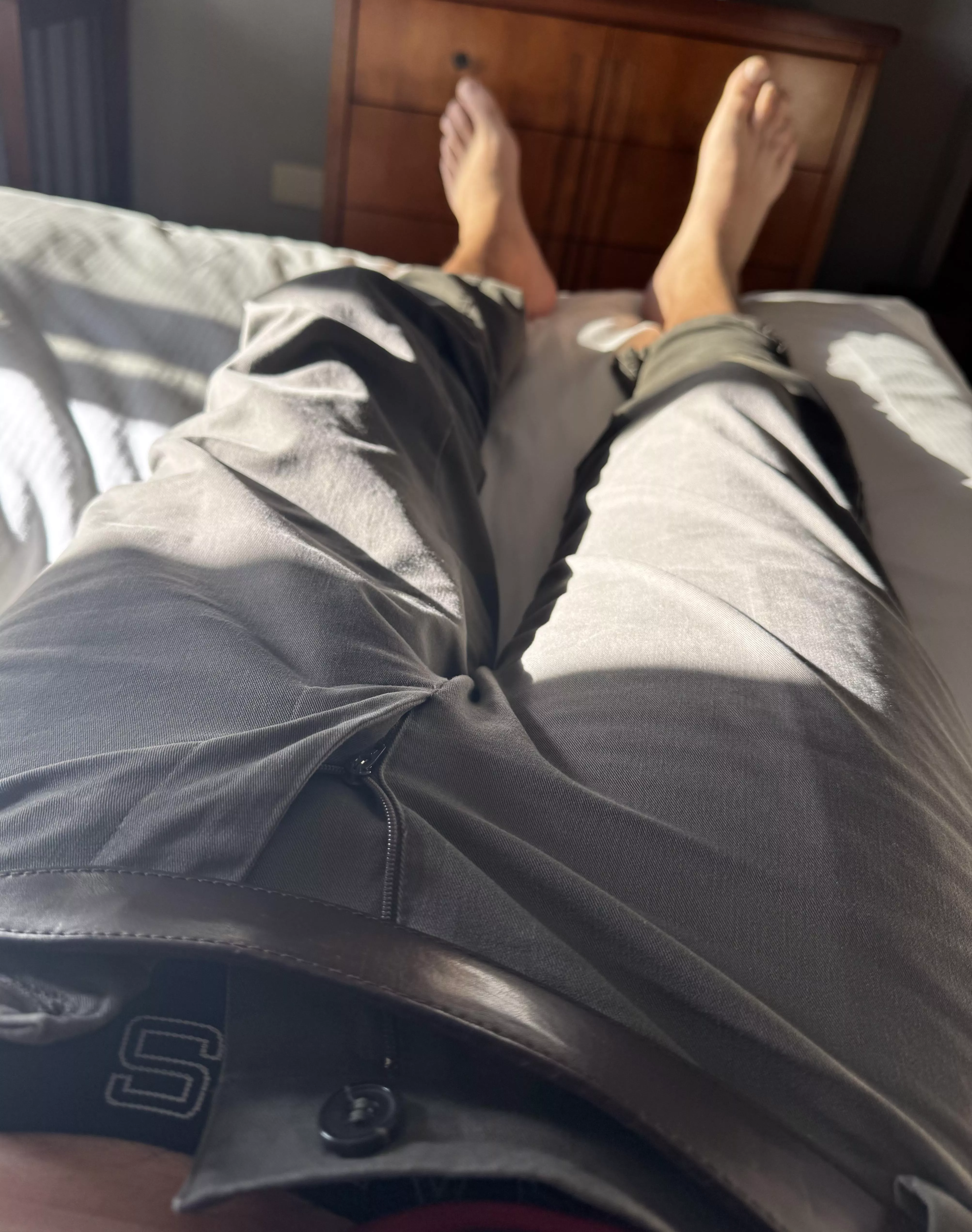 46 M - Hotel and Can Host