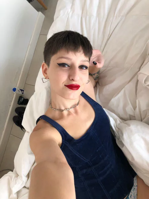 a kissing session is offered to the first person to comment