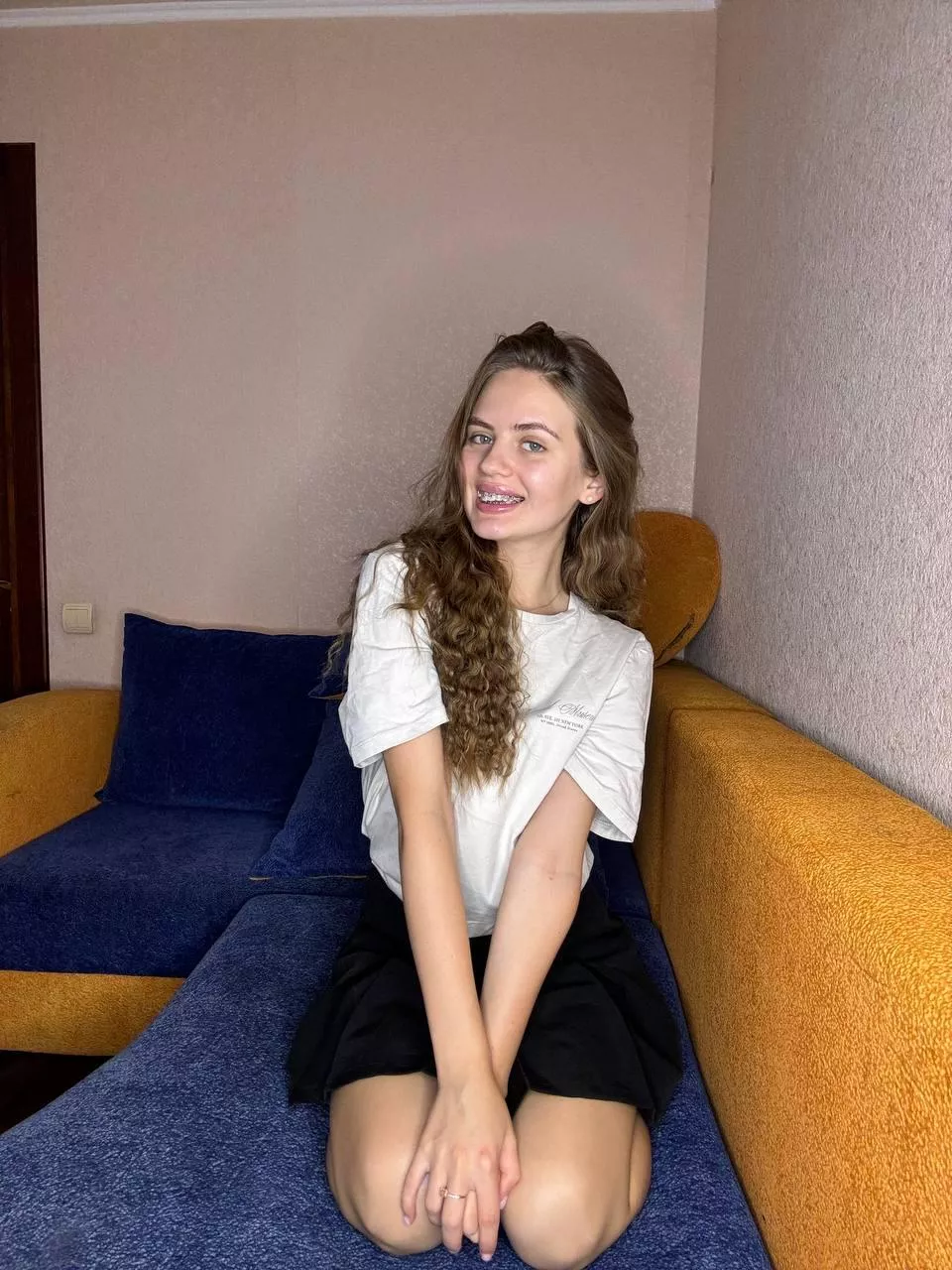 A little braces, a lot of sexy - a perfect match