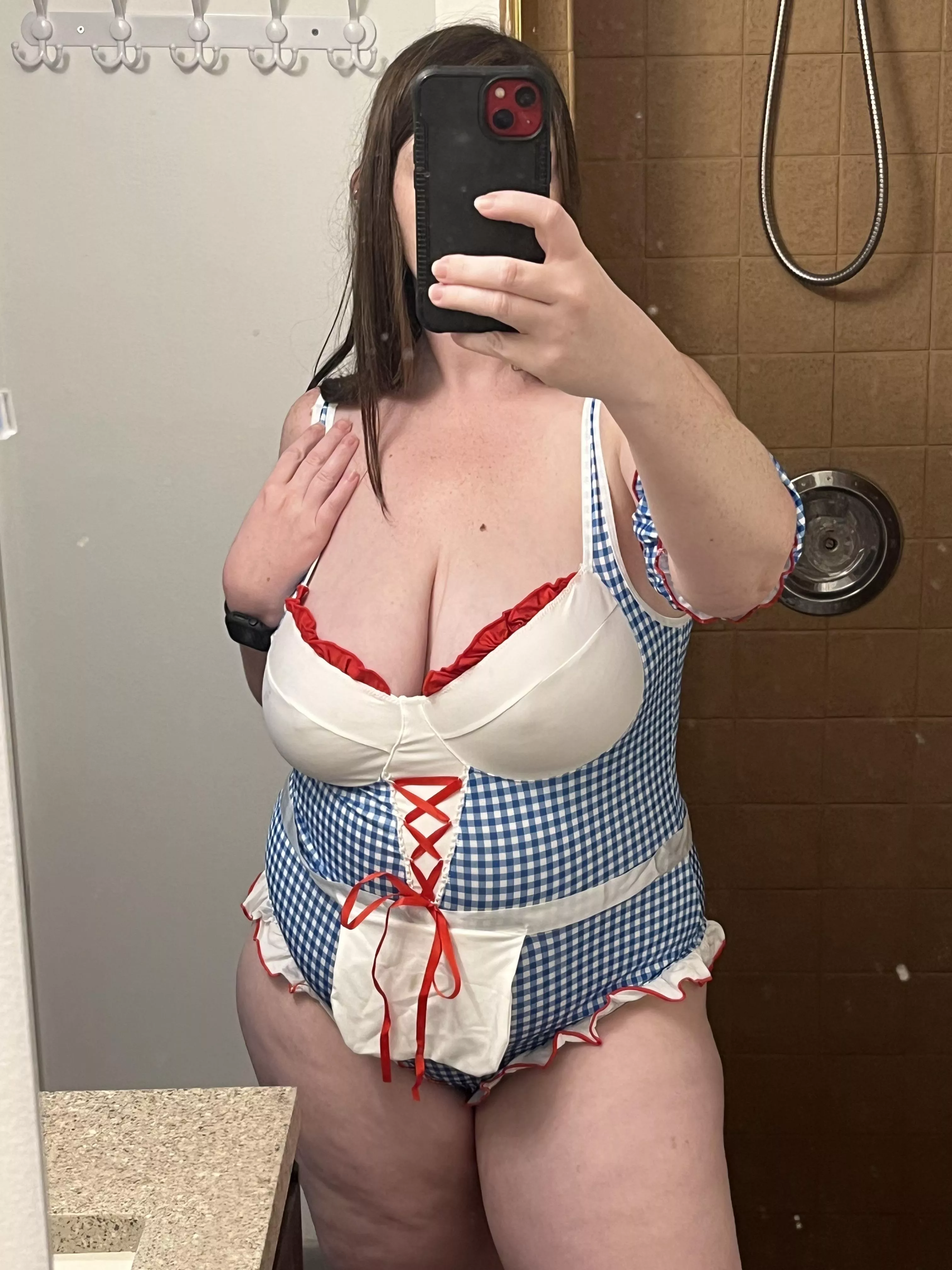 A milk maid that’s also full of milk 