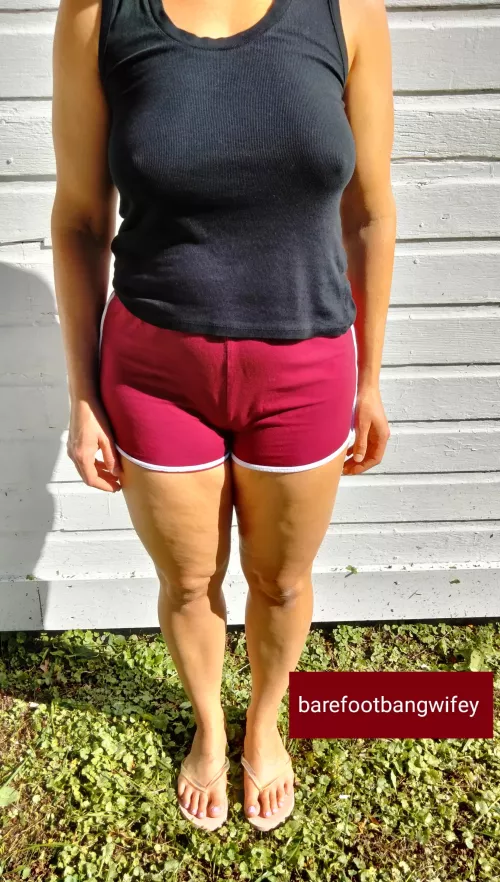 Am I too old to not wear a bra in public? I'm in my 30s