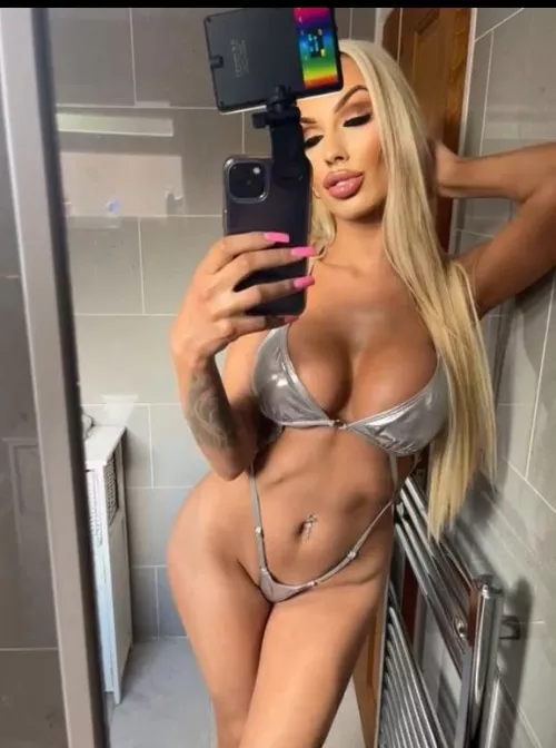 bimbo's take the cutest selfies