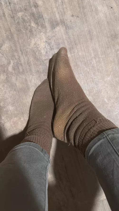 Boots off babe 💋👣