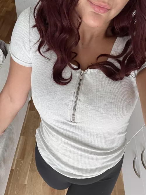 brings the outfit together