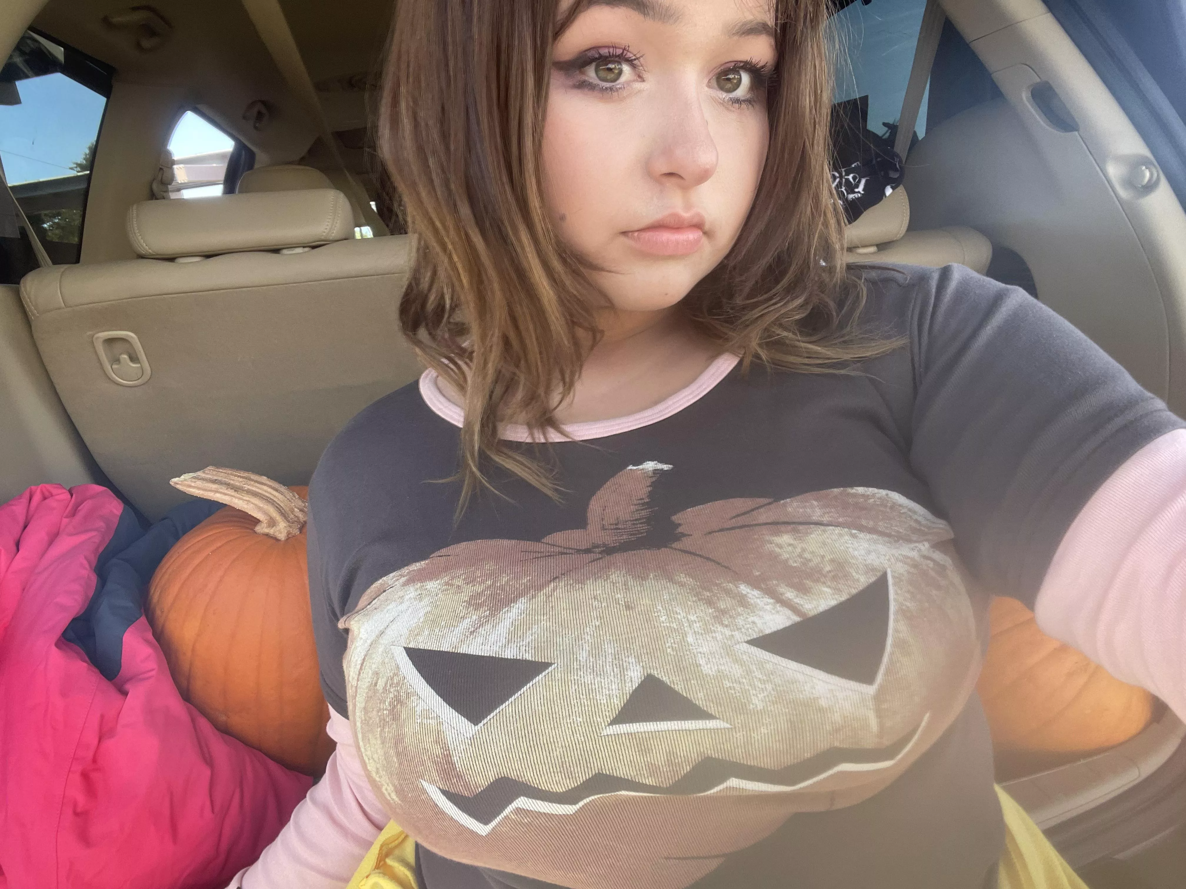 Can you guess what color it is ;3