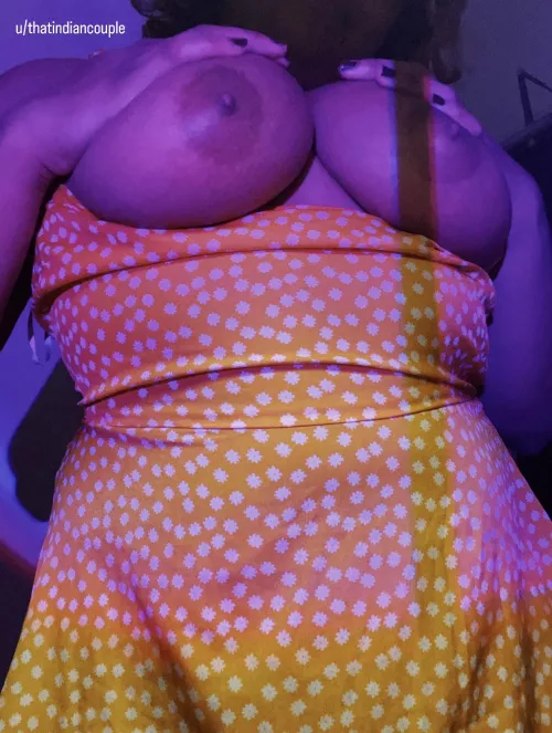 Does neon light make my tits look more suckable?