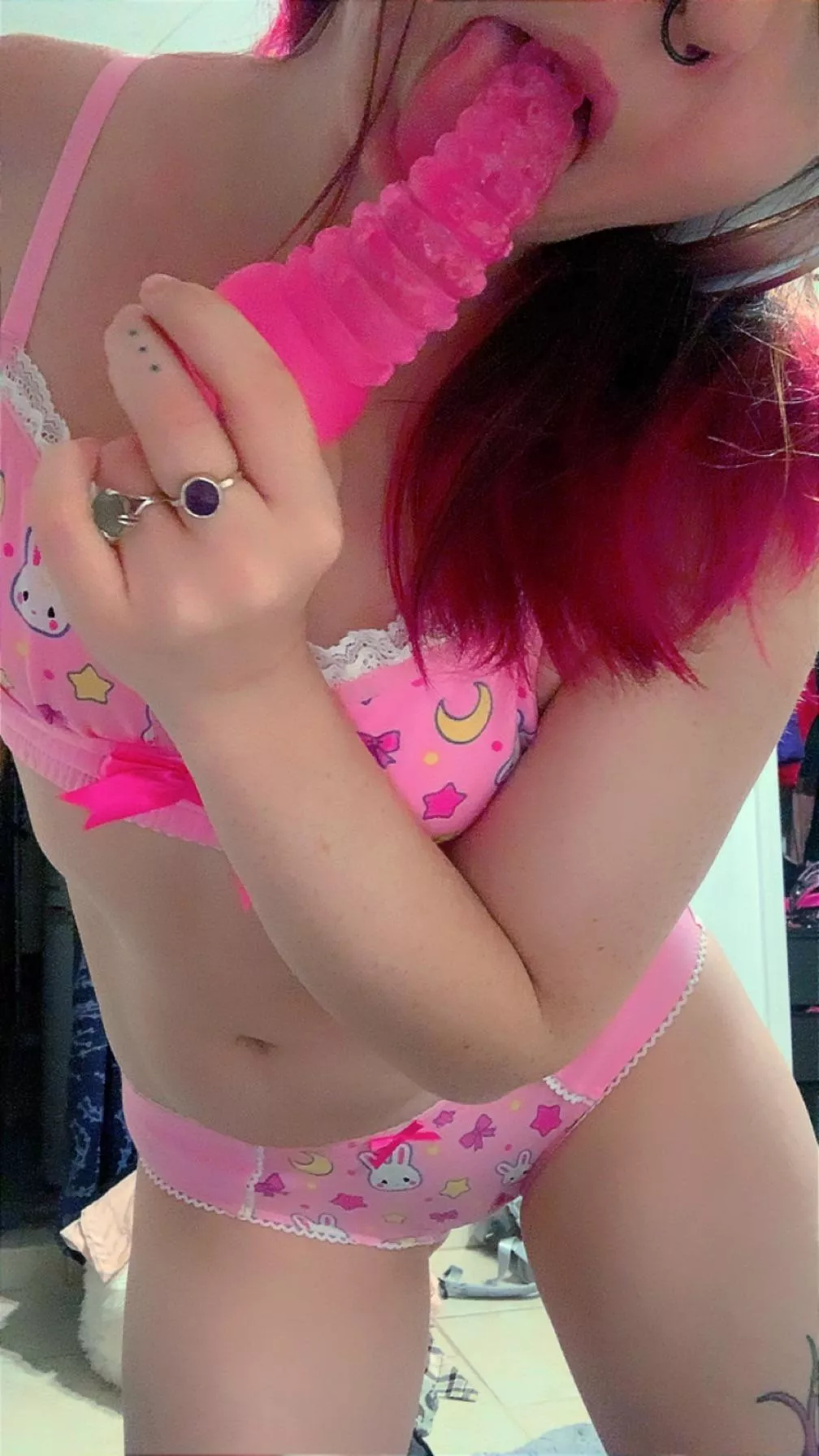 Euphoric in this outfit 💕 ✨ 