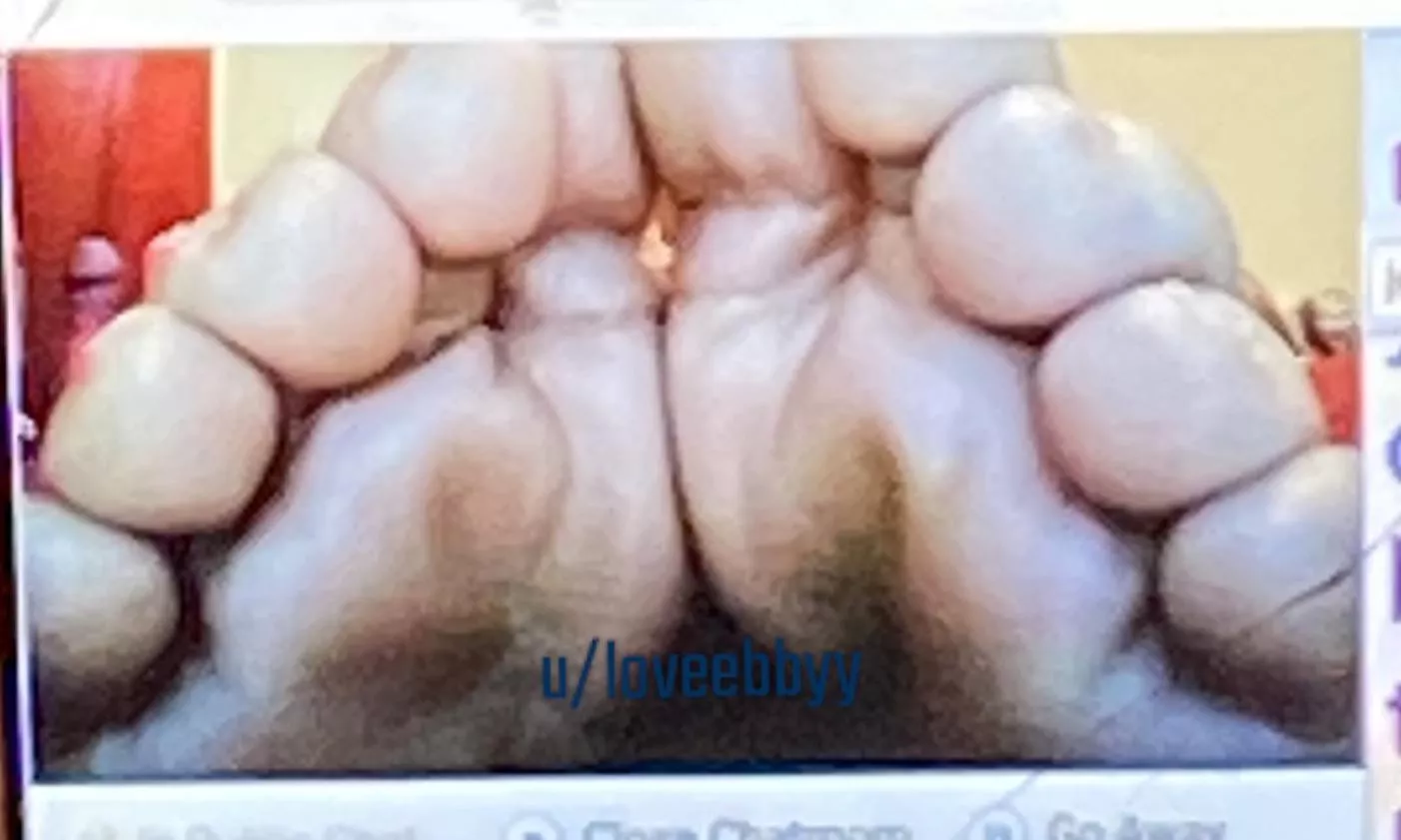 flick of my rockclimber feet from earlier👣