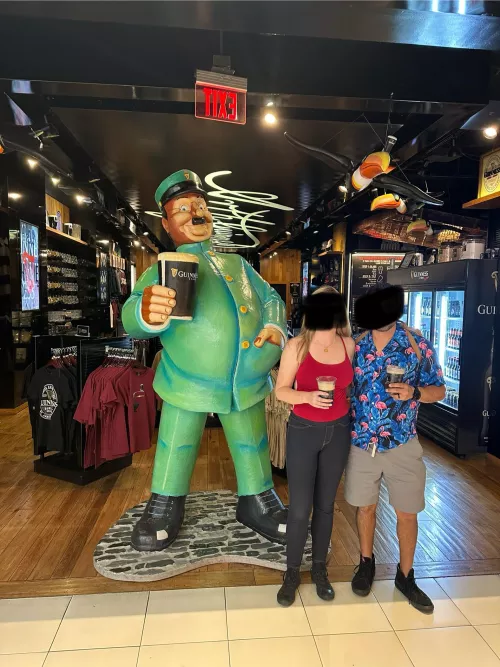 [FM4FM][F]Visiting Nov-9 till the 11th. No single guys please. 