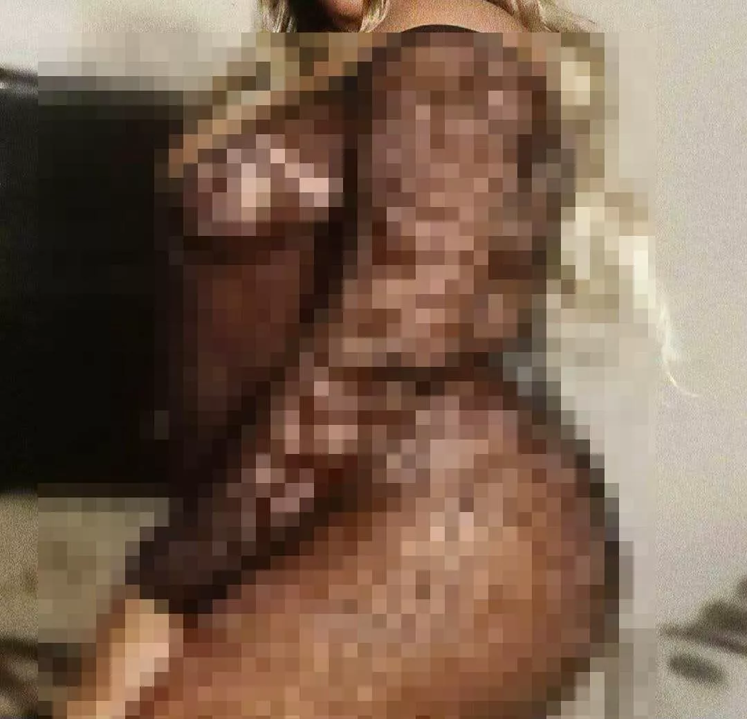 Get on your knees for mommy 🧎‍♂️