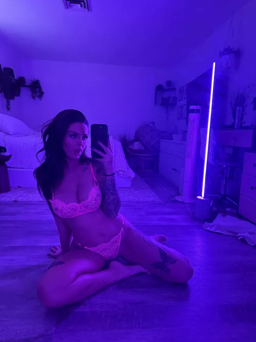 Got a lot of dirty fantasies in my mind rn, come do it with me