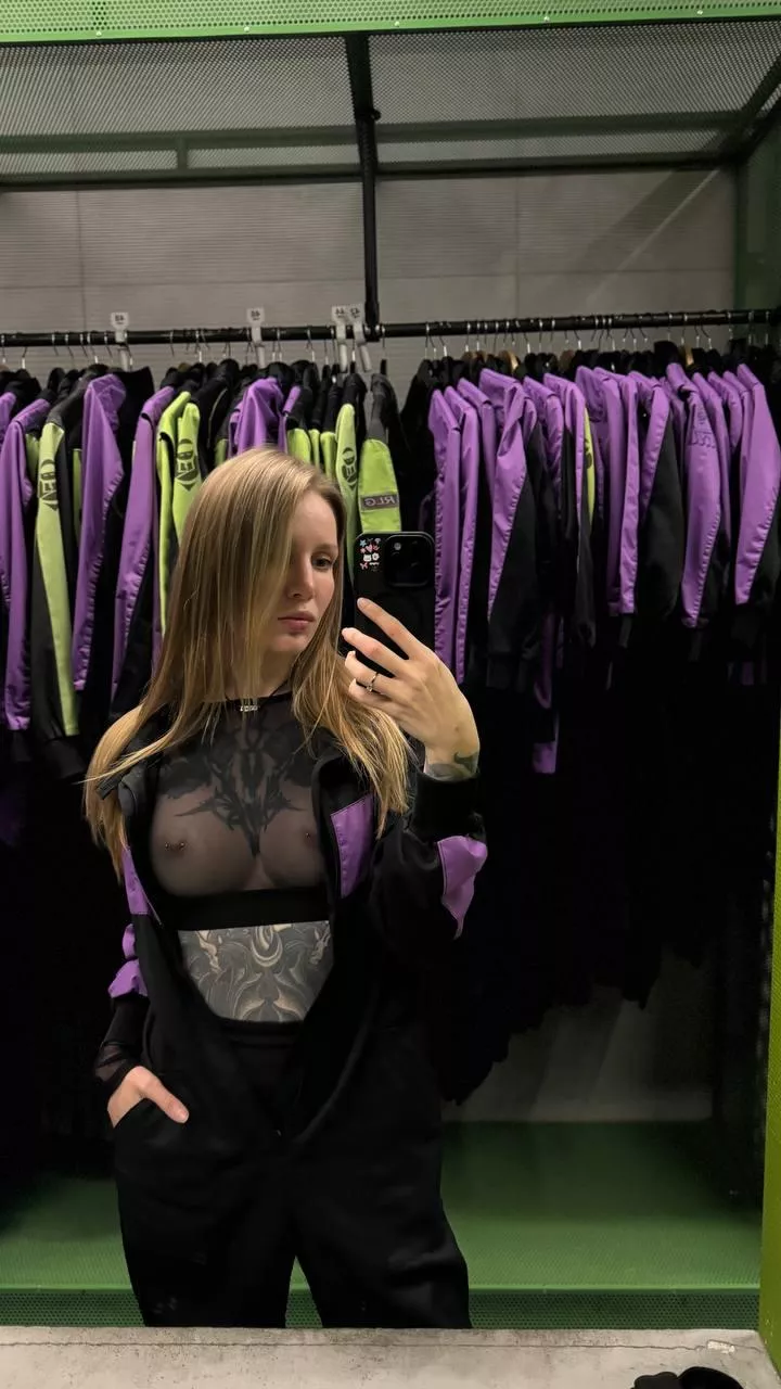 Goth punk girl pokies
