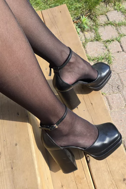 Heeled sandals anyone