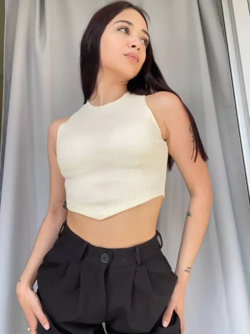 hope i look sexy in my crops