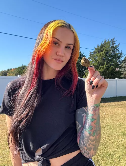 How are we smoking this big beautiful nug? 