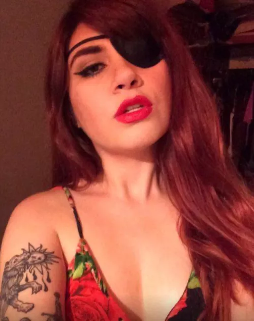 I am the femme fatale of desire, and you, my little piggy are but a humble supplicant at my feet. Offer your tributes to your goddess.