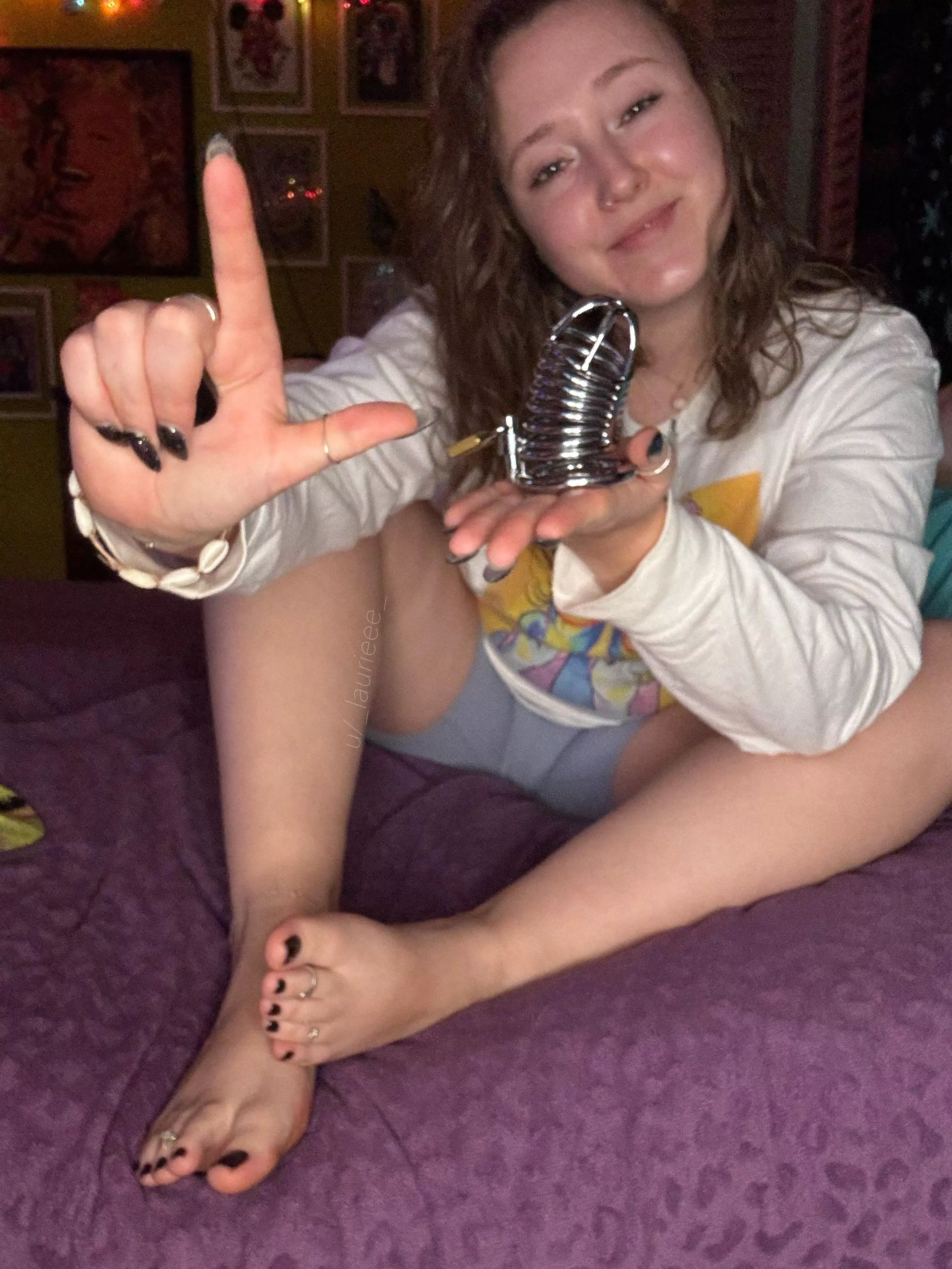 I love seeing you slip out of average sized cages hahah it’s so humiliating for you, isn’t it? 