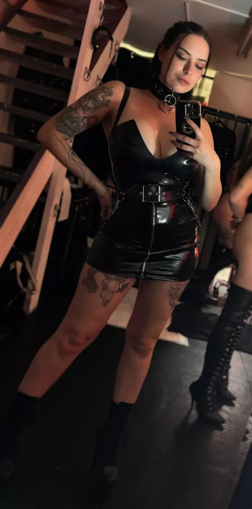 I love to mix PVC and latex in the dungeon🔥