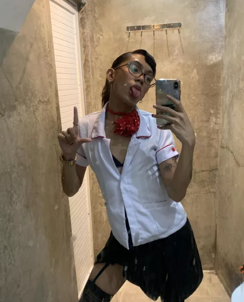 I started this hell week pretty and bratty, and you don't have any choice but to send because you agree.🤑🎀