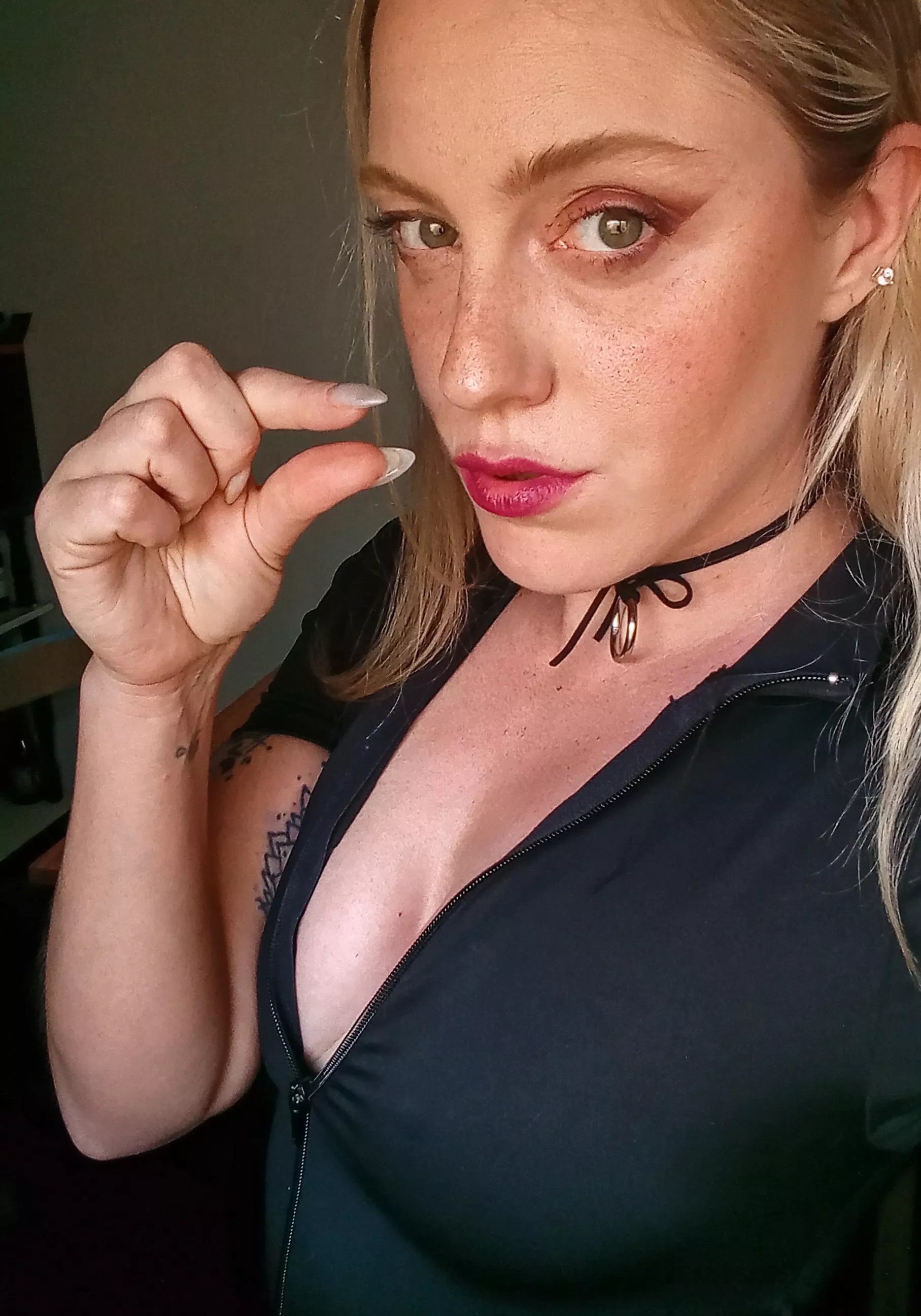 I want to make fun of you and humiliate you. Loser 