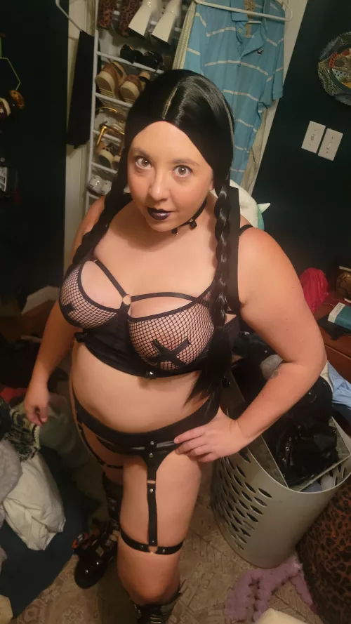 Ignore the mess and enjoy the big tits